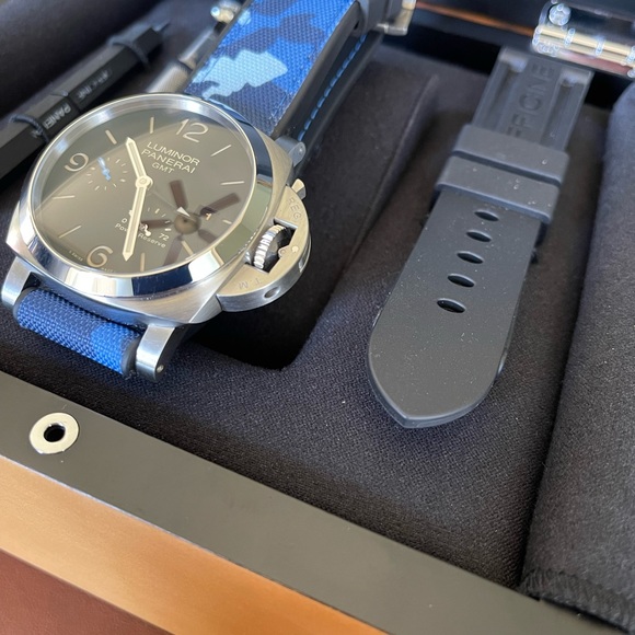 🌎 Panerai Luminor GMT 44mm 72 hour power reserve 🌏 - Picture 9 of 16